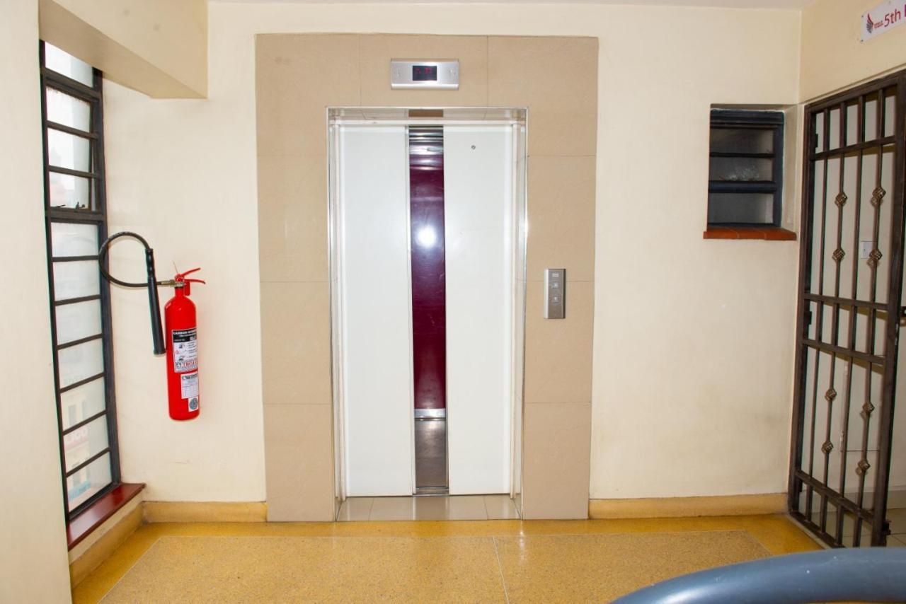 Mercy-Phillips Apartments Located At Eagle Tower Building Nairobi City Centre Ngoại thất bức ảnh