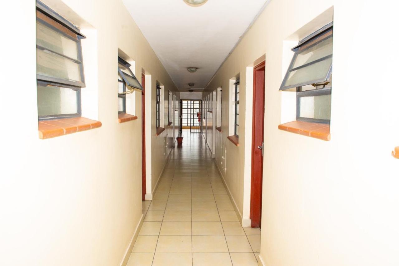 Mercy-Phillips Apartments Located At Eagle Tower Building Nairobi City Centre Ngoại thất bức ảnh