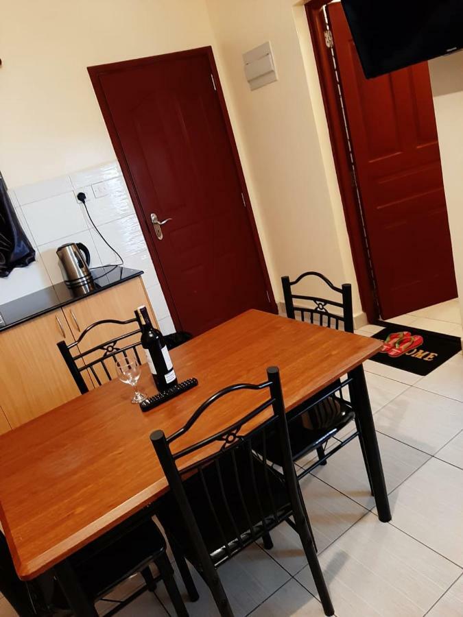 Mercy-Phillips Apartments Located At Eagle Tower Building Nairobi City Centre Ngoại thất bức ảnh