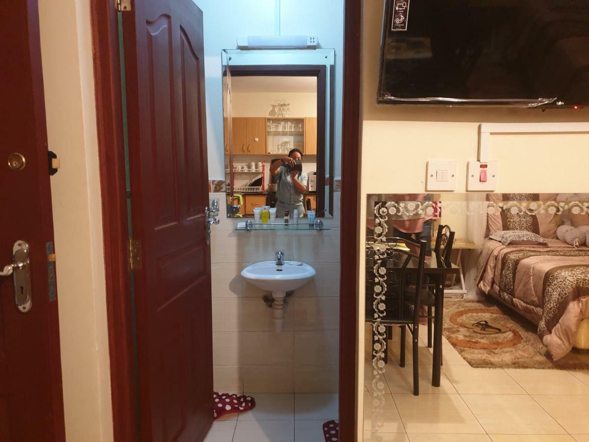 Mercy-Phillips Apartments Located At Eagle Tower Building Nairobi City Centre Ngoại thất bức ảnh