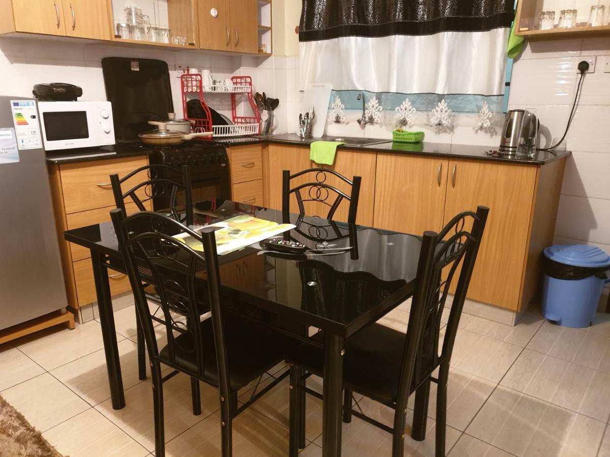 Mercy-Phillips Apartments Located At Eagle Tower Building Nairobi City Centre Ngoại thất bức ảnh