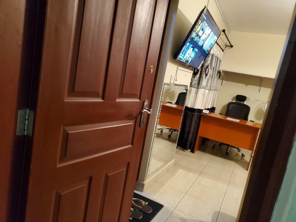 Mercy-Phillips Apartments Located At Eagle Tower Building Nairobi City Centre Ngoại thất bức ảnh
